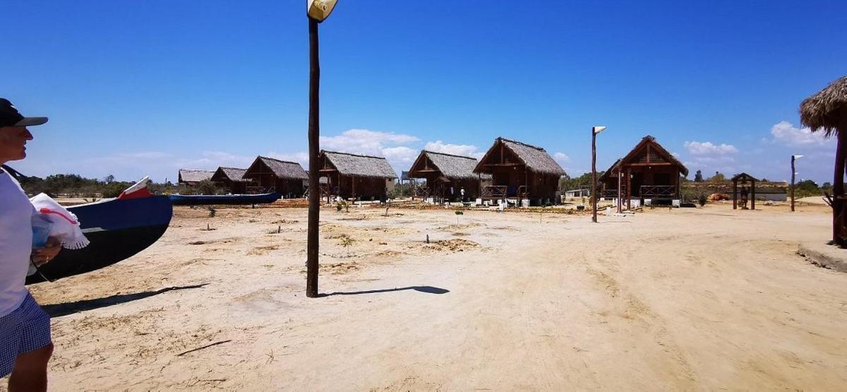 Cap Kimony Hotel Morondava Kültér fotó